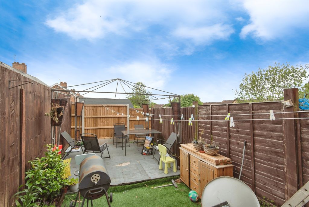 Property photo 2 of 17