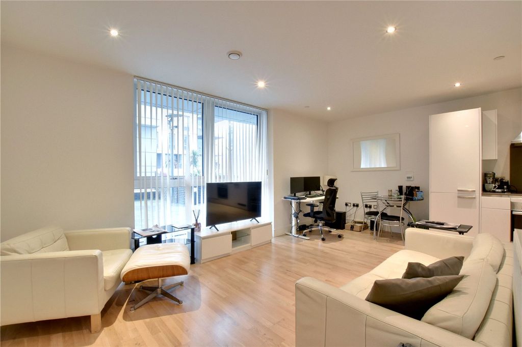 Property photo 2 of 16 Picture No. 08