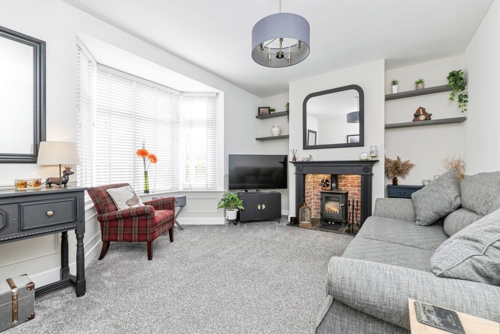 Property photo 3 of 19 Pbox-Img.Jpg