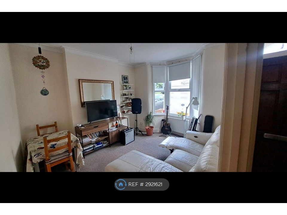 Property photo 3 of 11