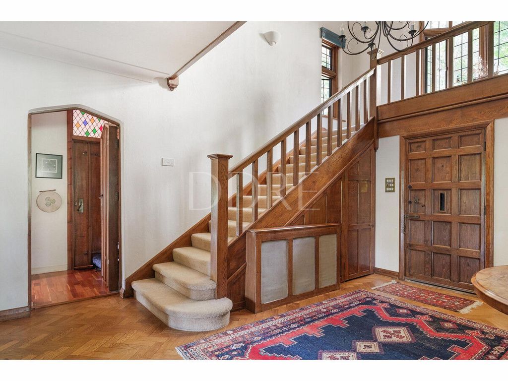 Property photo 3 of 39