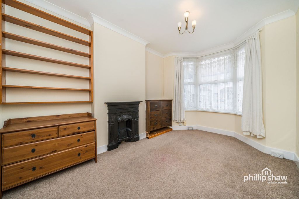 Property photo 3 of 13