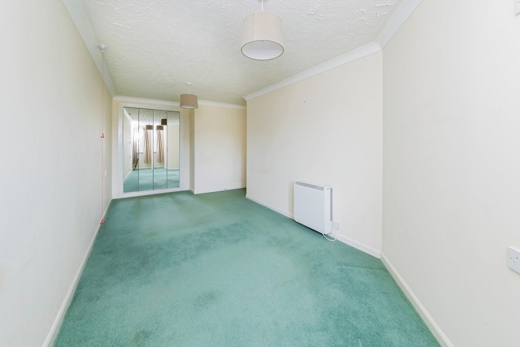 Property photo 2 of 17 Photo