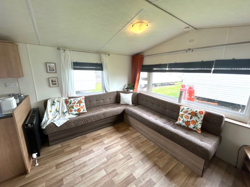 Property photo 1 of 6 Delta Sofia 2015 Car0051891 140538017.Jpeg