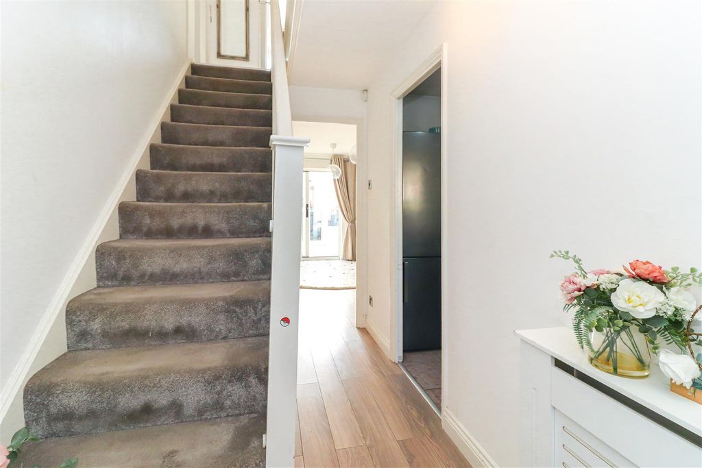 Property photo 2 of 13 Sears And Co - Quendell Walk (5).Jpg