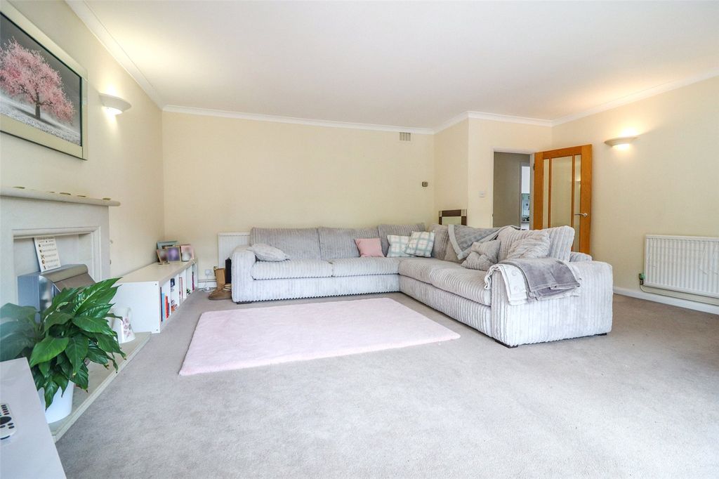 Property photo 3 of 10 Picture No. 18