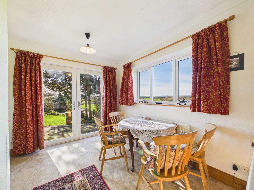 Property photo 3 of 34 Cam04789G0-Pr0031-Still012