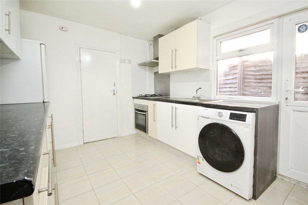 Property photo 2 of 9 Picture No. 07