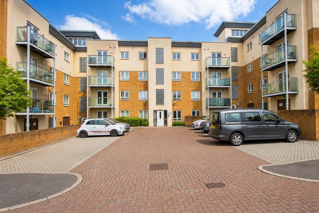 Property photo 1 of 9 F720d27d-Fa57-4Dbd-83E2-0Bf179349434.Png