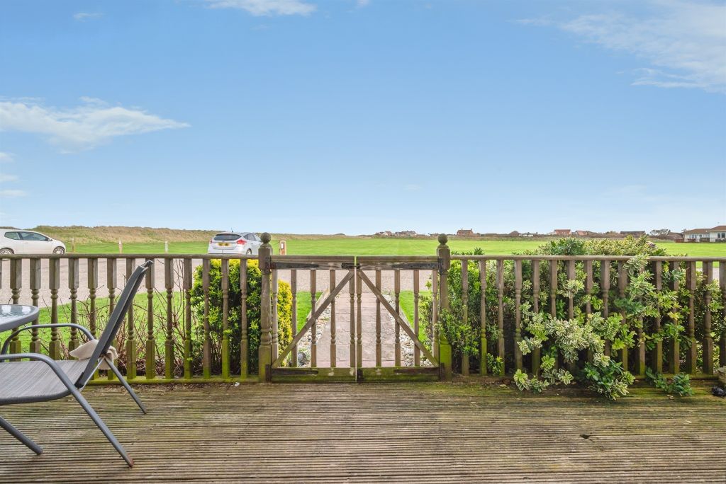 Property photo 2 of 39