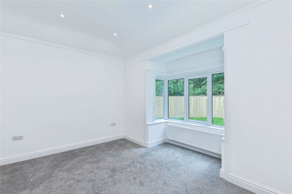 Property photo 3 of 14 Picture No. 34