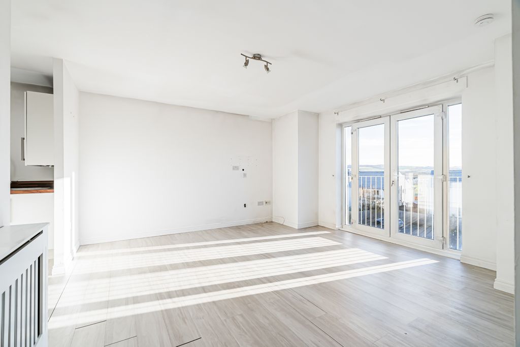 Property photo 2 of 17 Property Image 2