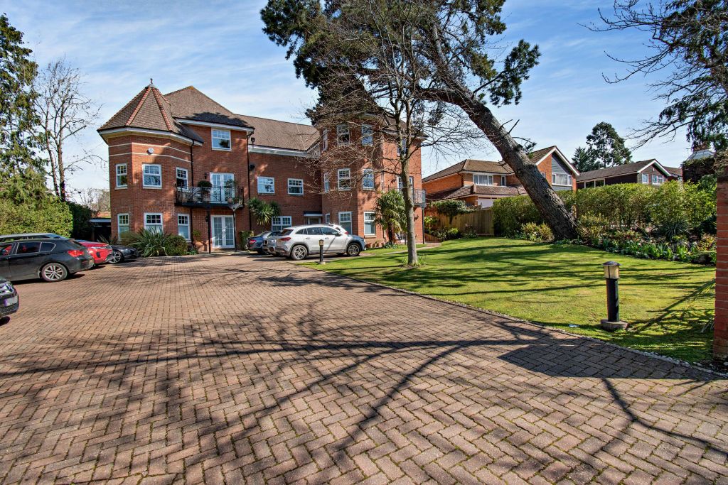 Property photo 1 of 13
