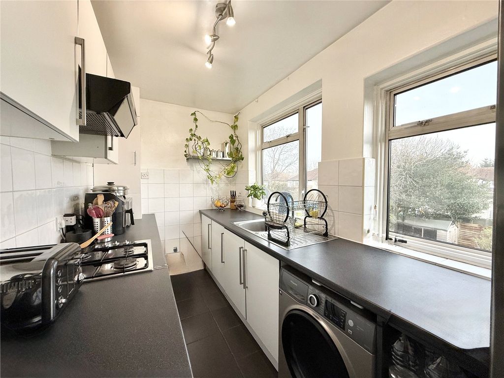 Property photo 2 of 8 Picture No. 04