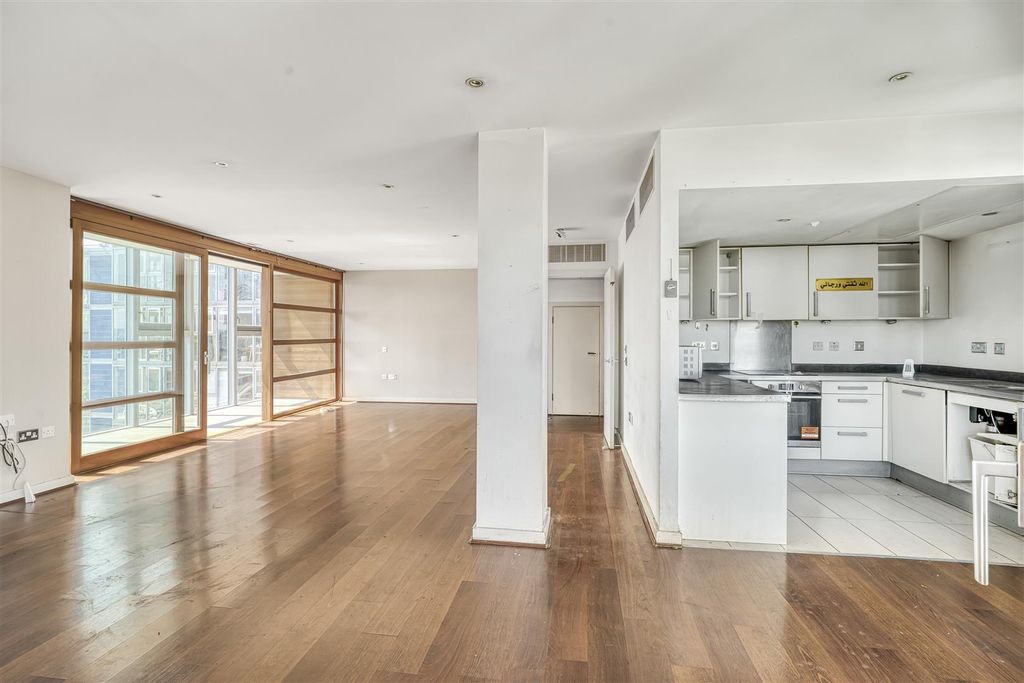 Property photo 2 of 10 Reception - Kitchen, Falcon Wharf, Eden Harper Sw1