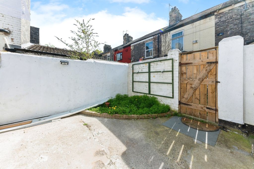 Property photo 1 of 19