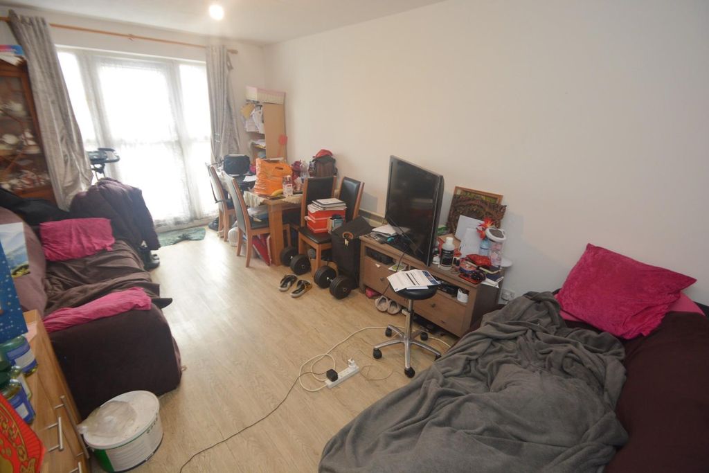 Property photo 1 of 8 Dsc_4032E.Jpg