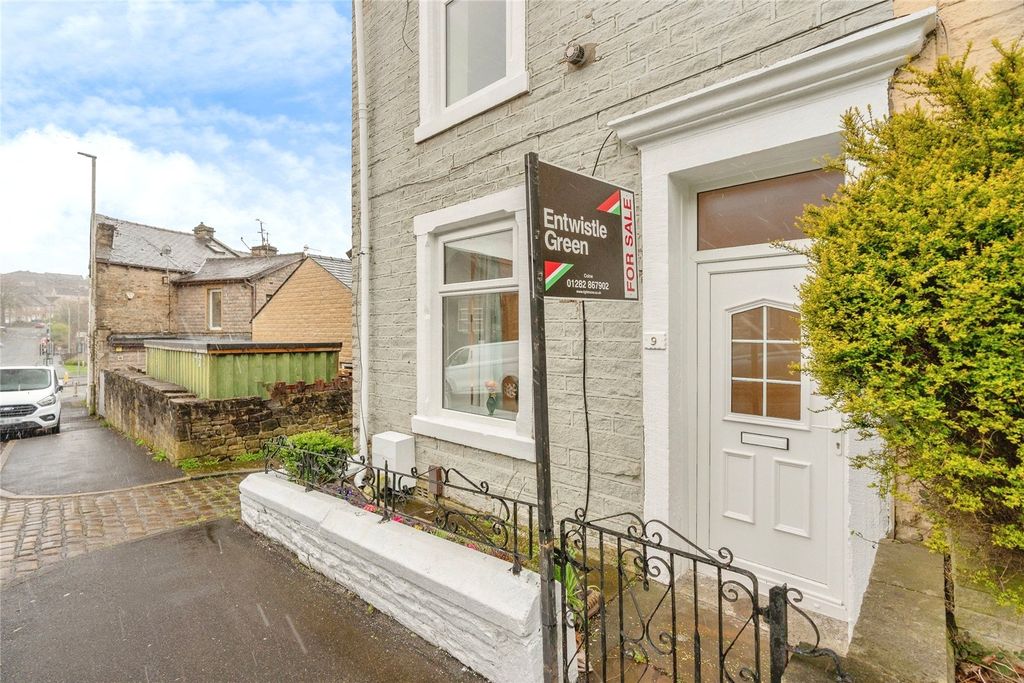 Property photo 2 of 20 Picture No. 19