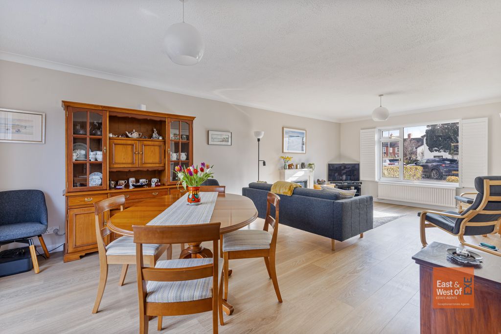 Property photo 2 of 21 A11 - 21 Balmoral Gardens Topsham - 260206