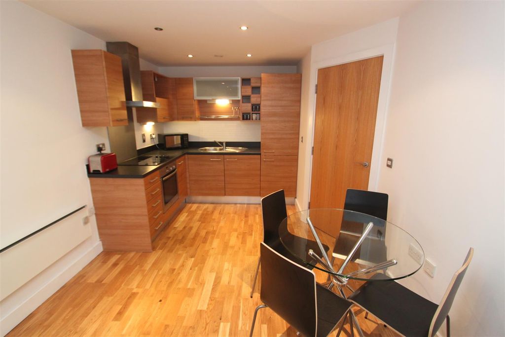 Property photo 2 of 6 Kitchen.Jpg