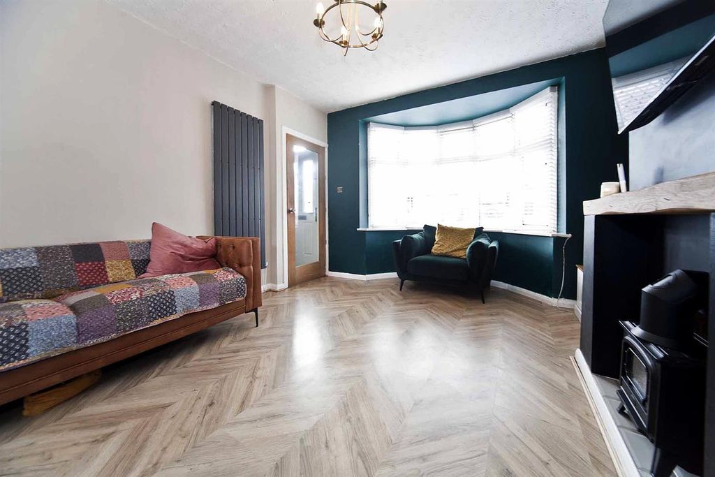 Property photo 3 of 22