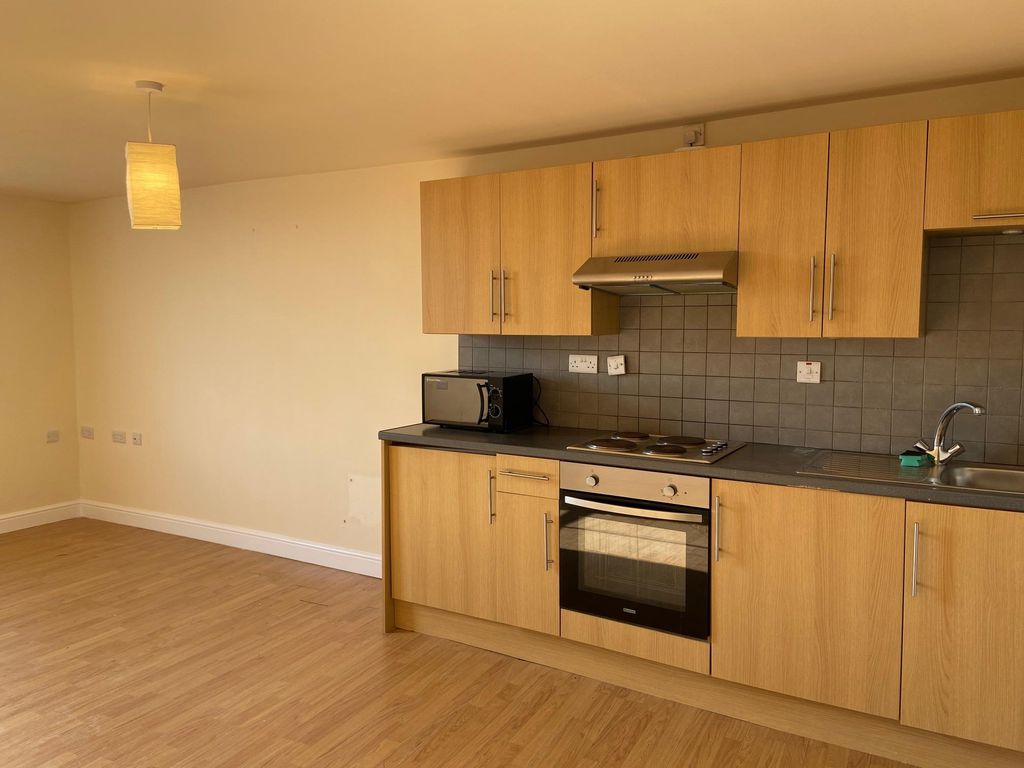Property photo 2 of 5 Kitchen