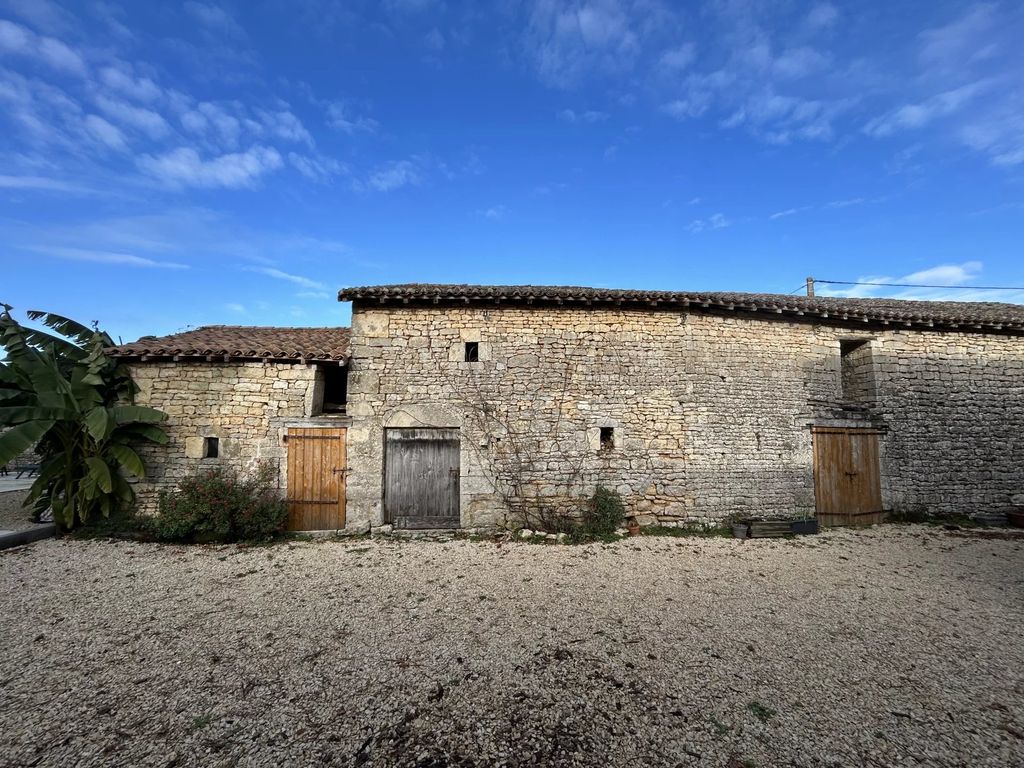 Property photo 3 of 18 15E155d27c15E999c0Df8Cee5890A19d_5086A355De_1920-Original