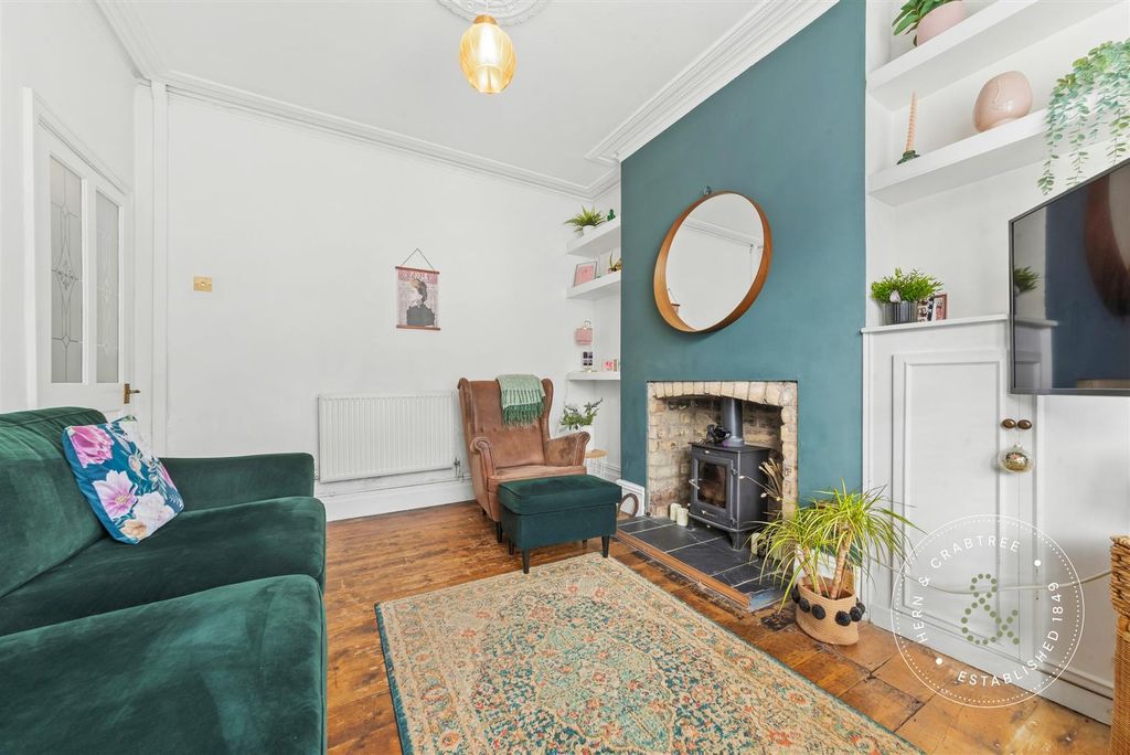 Property photo 3 of 29 Aldsworth-Road-13.Jpg