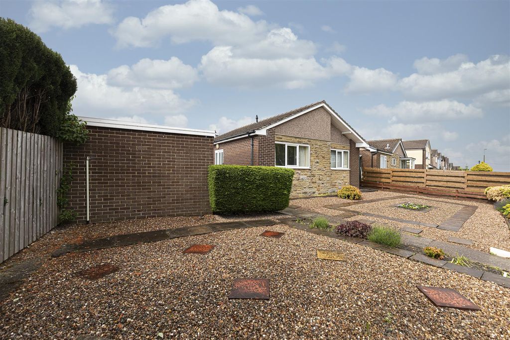 Property photo 2 of 25 External Details