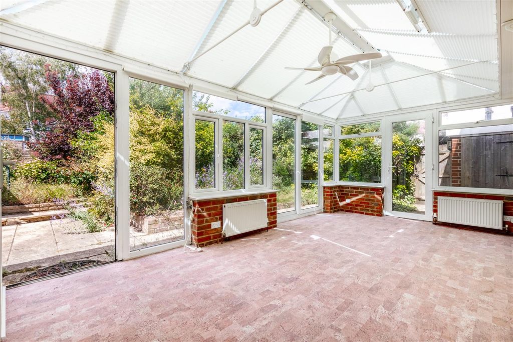 Property photo 2 of 18 Conservatory