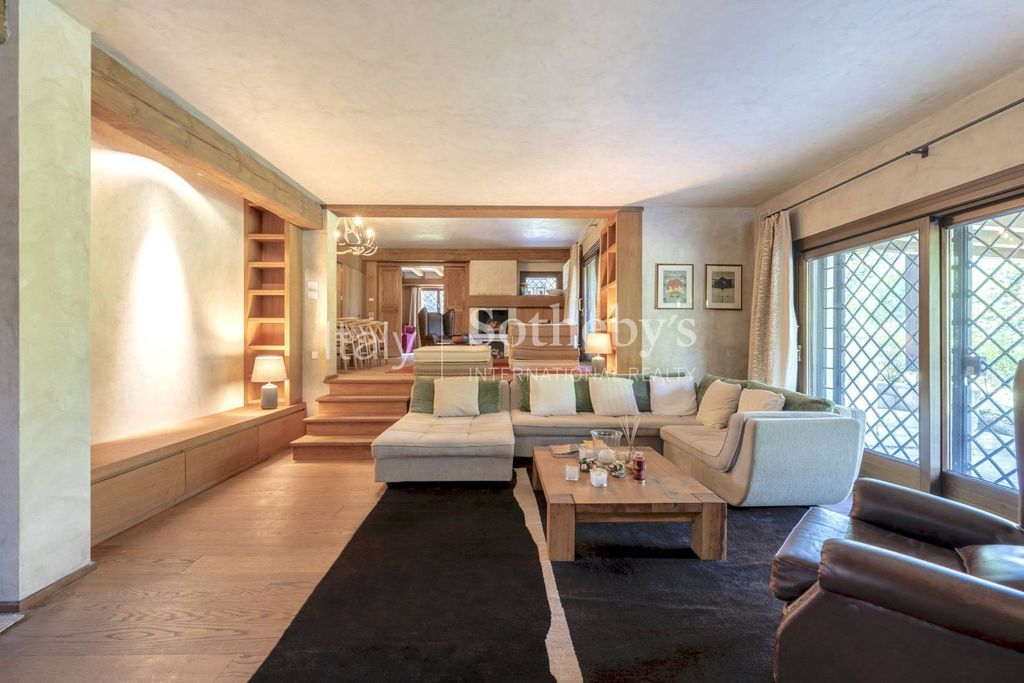 Property photo 2 of 24