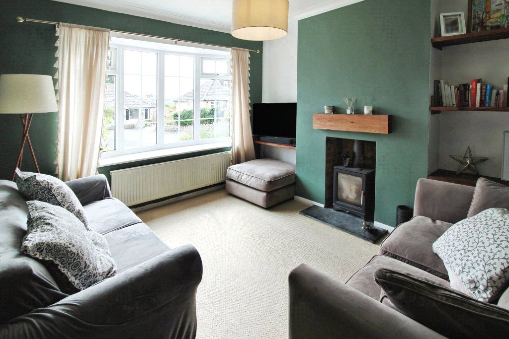 Property photo 2 of 18 Lounge