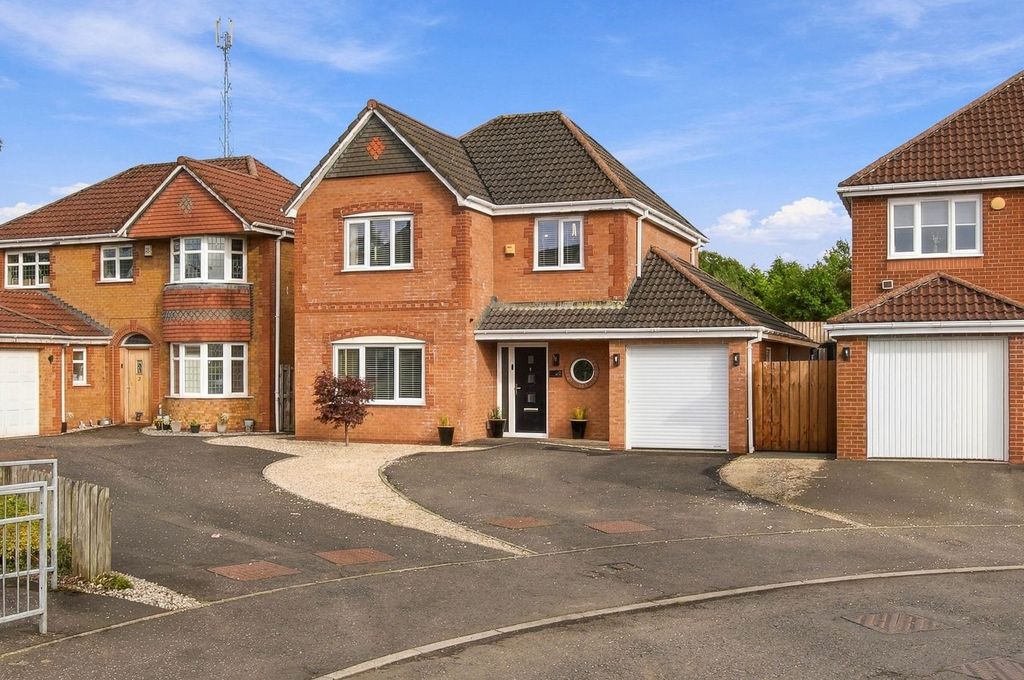 Property photo 1 of 31