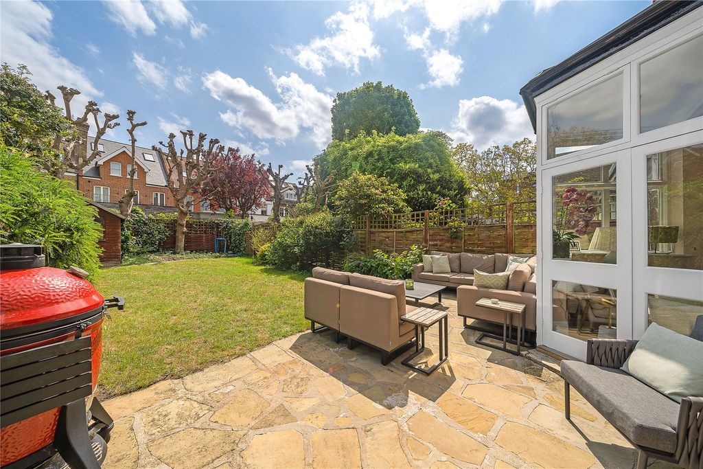 Property photo 3 of 26 Picture No. 24