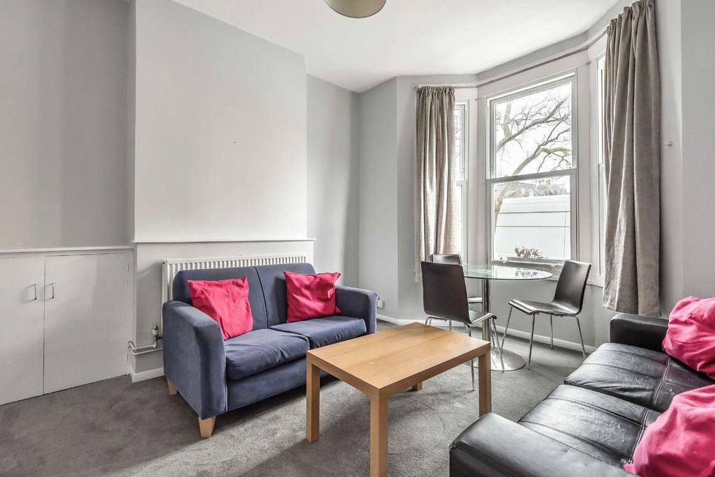 Property photo 2 of 6