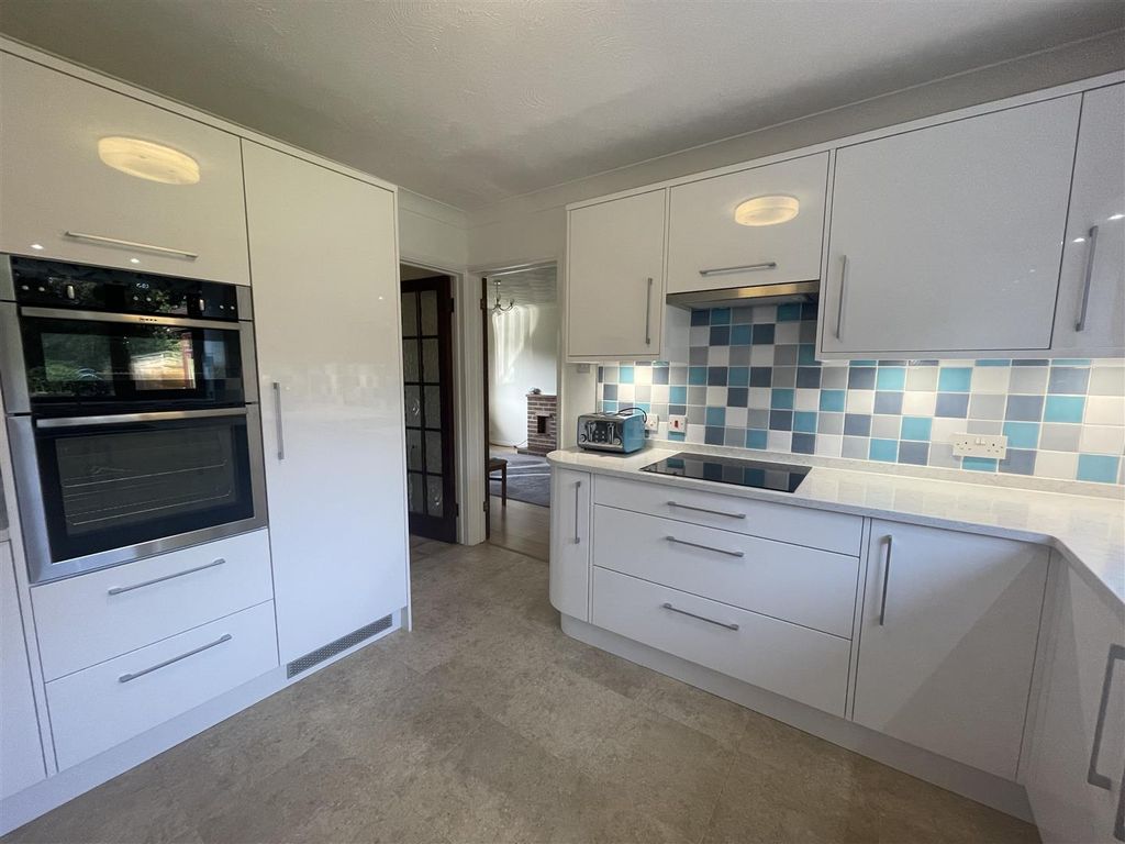 Property photo 2 of 37 Kitchen 2.Jpg