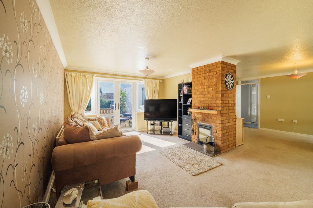 Property photo 3 of 23 5364006