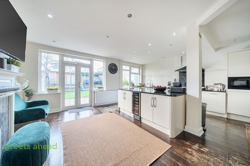 Property photo 2 of 20 B73Eb482-F386-472...