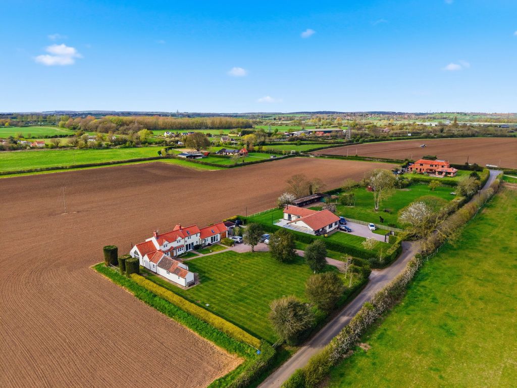 Property photo 3 of 56