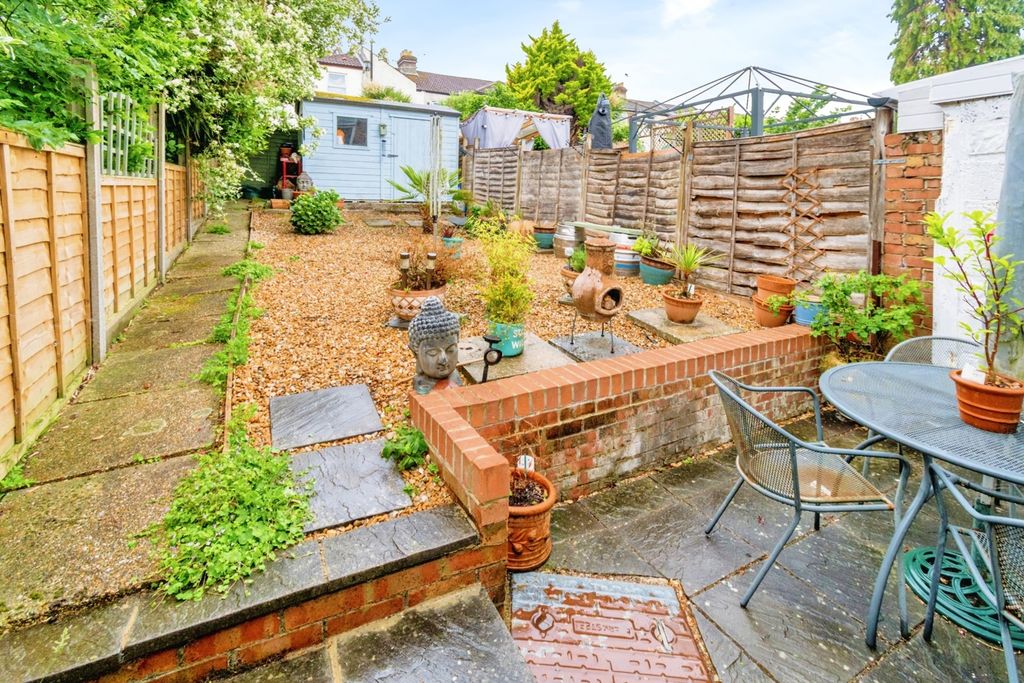 Property photo 2 of 16 Photo