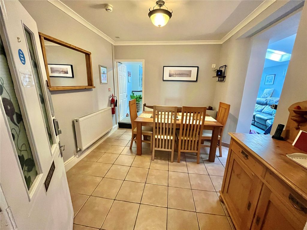 Property photo 3 of 33 Picture No. 31