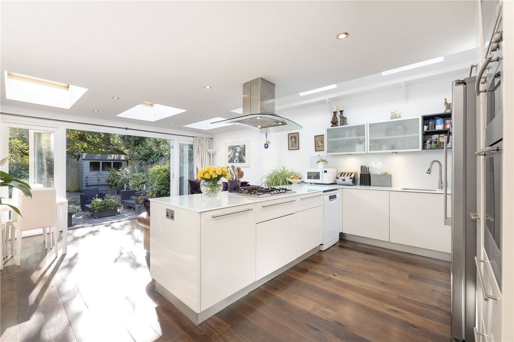 Property photo 2 of 13 Picture No. 05