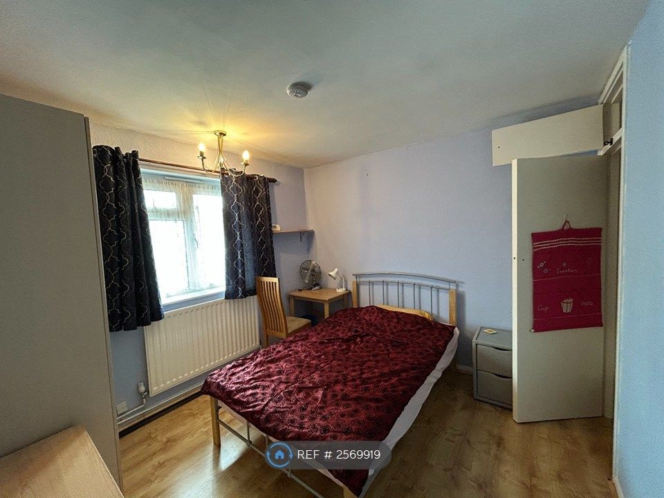Property photo 3 of 10 Your Room