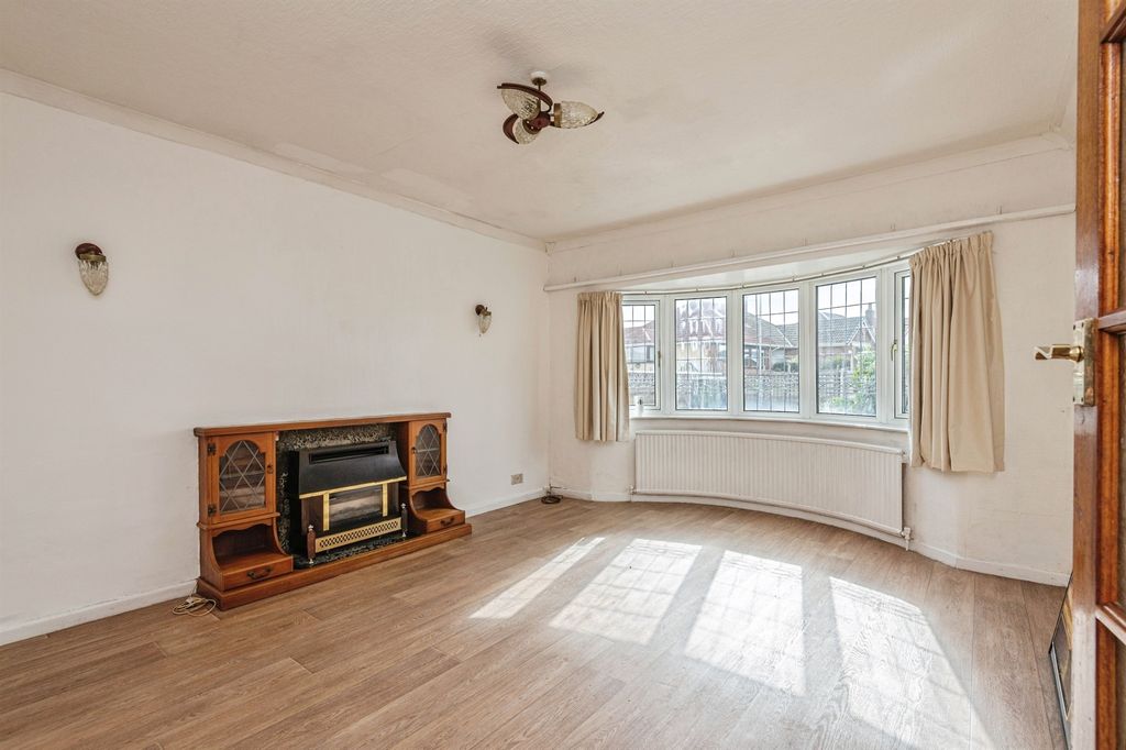 Additional image 4 of 2 bed semi-detached bungalow for saleLawrence Crescent, Heckmondwike WF16