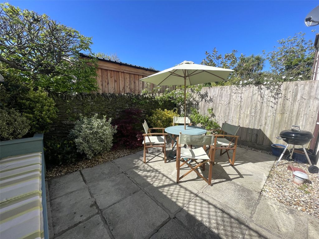Property photo 3 of 12 Picture No. 02