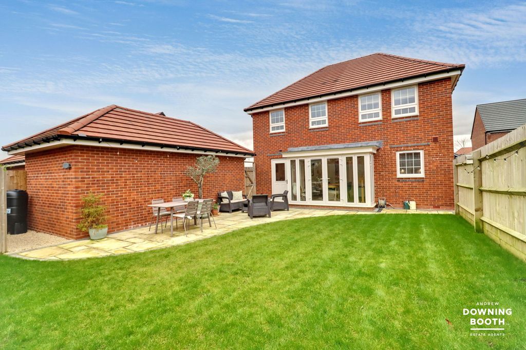 Property photo 2 of 41