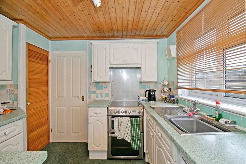 Property photo 3 of 14 Photo