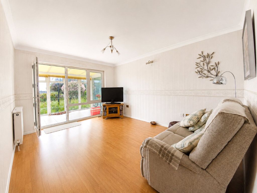 Property photo 2 of 13 Picture No. 32