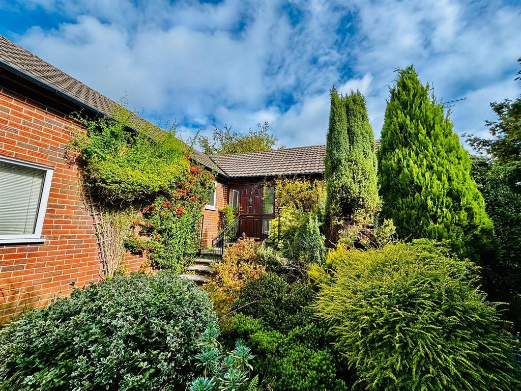 Property photo 3 of 17 15 Friars 3.Jpg