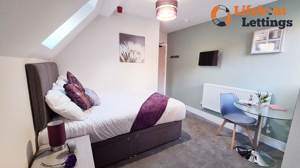 Property photo 2 of 11 Bedroom 10B